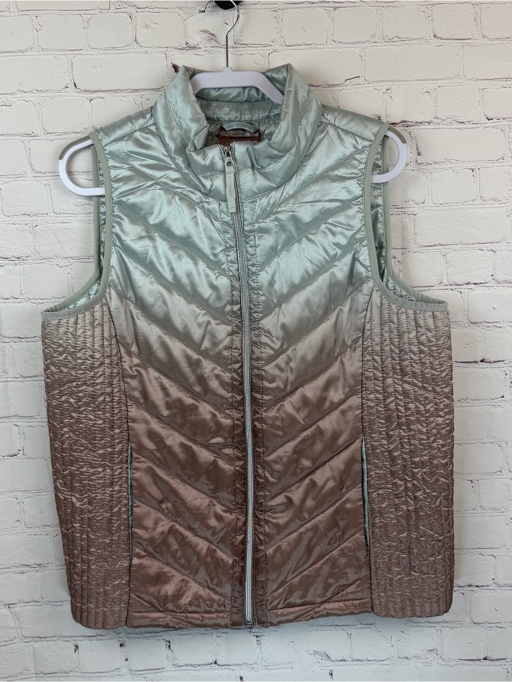Maurices Quilted Ombre Vest in Silver and Blush XXL